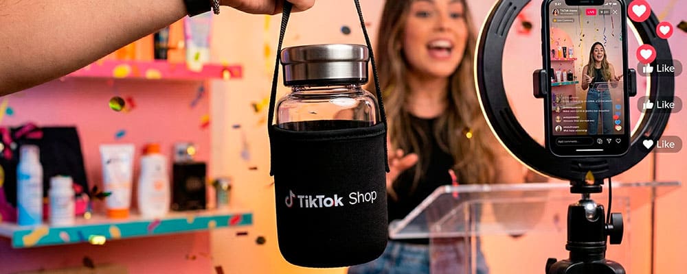 Garrafa de vidro com capa neoprene personalizada - brinde exclusivo TikTok Shop