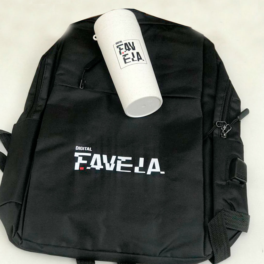 Mochila e Copo Personalizado
