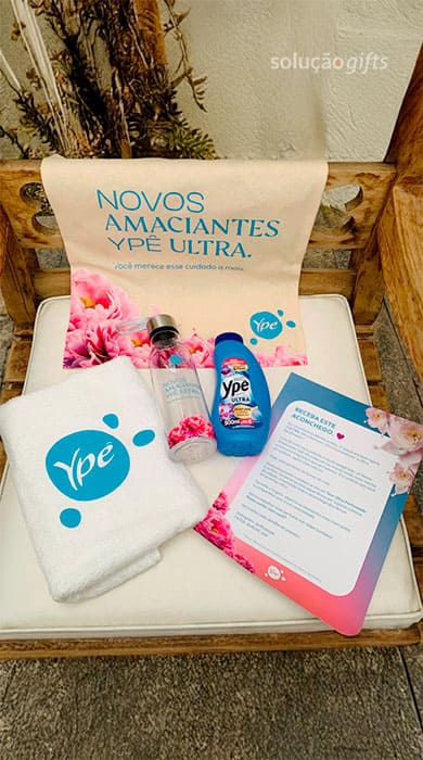 Ação promocional com produtos personalizados para a Ypê.